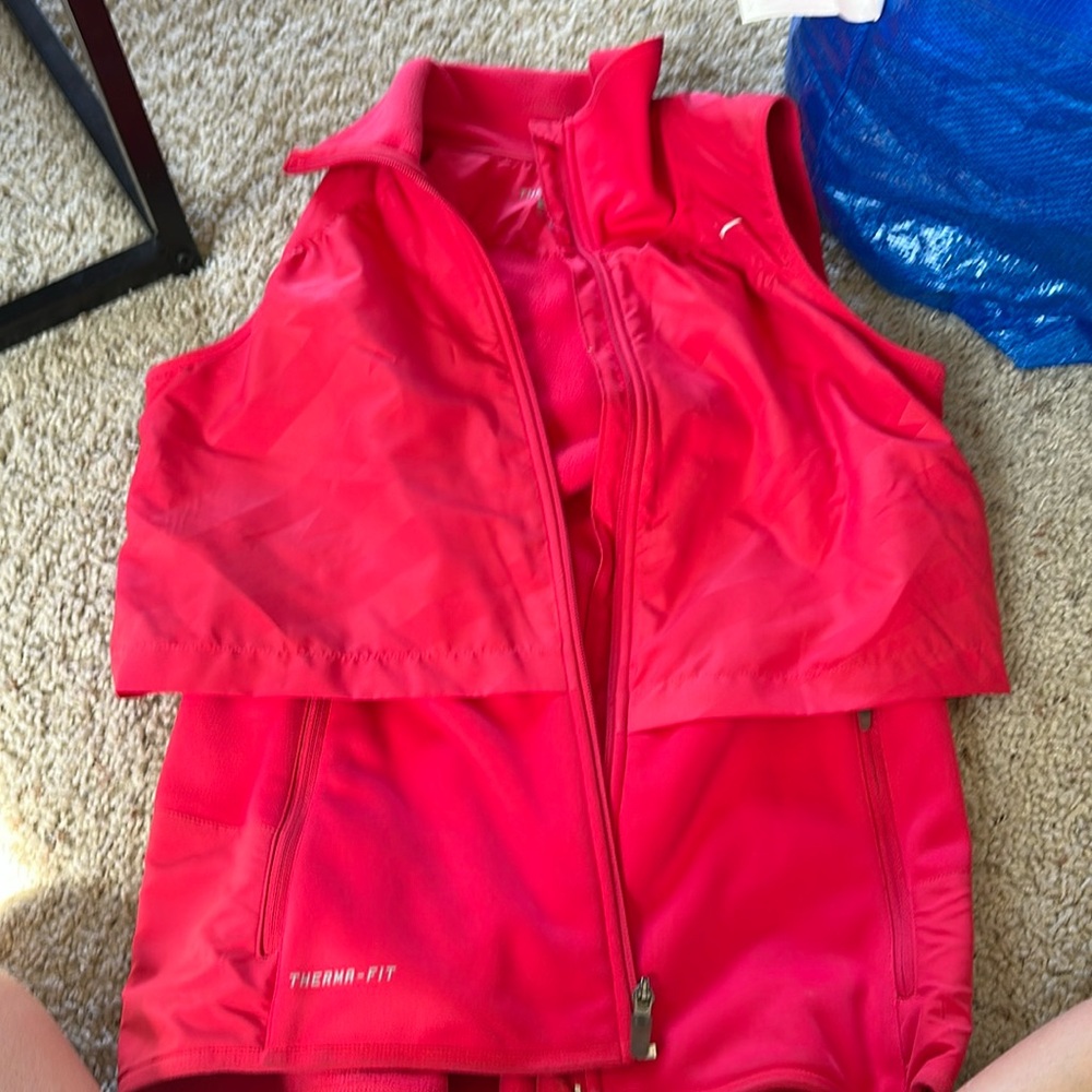 Nike therma fit vest